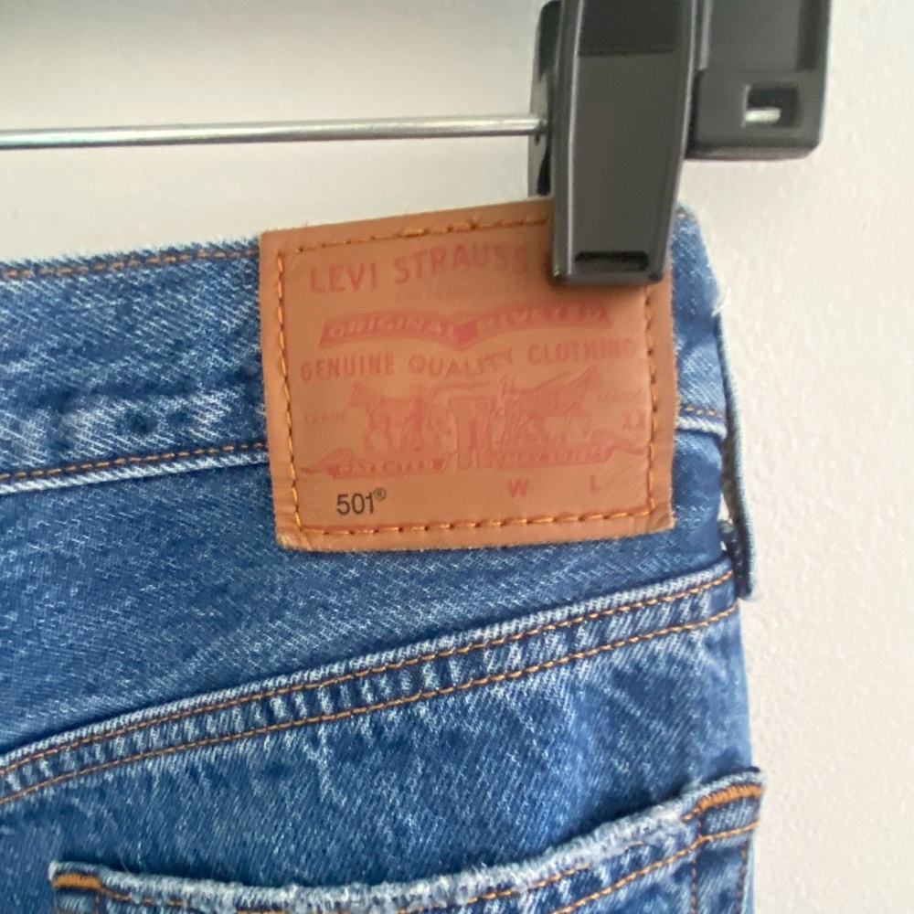 Classic Levi’s 501 jeans. Size 27